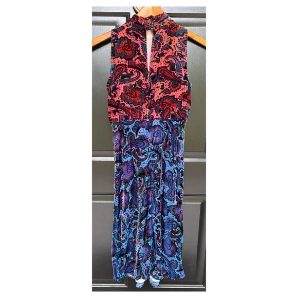 NWOT Rumie Velvet Midi DressSize 6